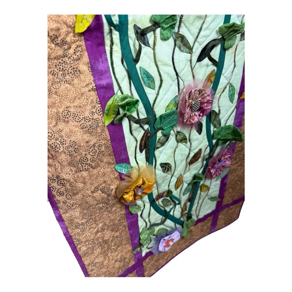Quilted Floral Wall‎ Tapestry with 3D Flowers